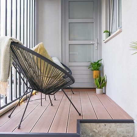 Studio Apartment Smile, Near Beach & Center, Free Parking, Balcony Макарска Екстериор снимка