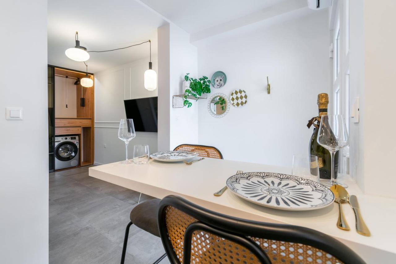 Studio Apartment Smile, Near Beach & Center, Free Parking, Balcony Макарска Екстериор снимка